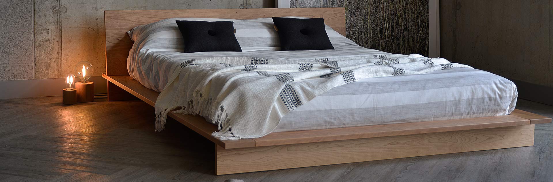 Кровать из дуба Plint